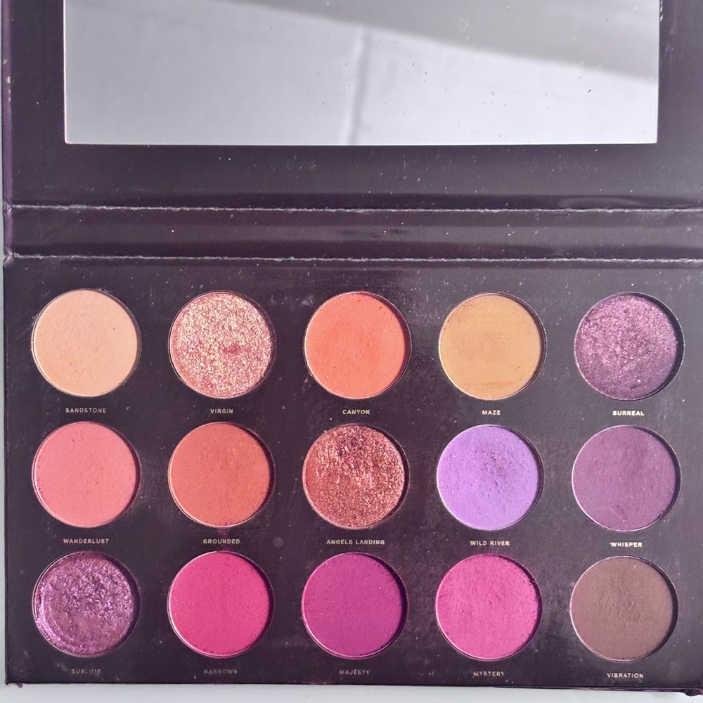 Hipdot - Zion Pressed Pigment EyeShadow Palette- 15 shades